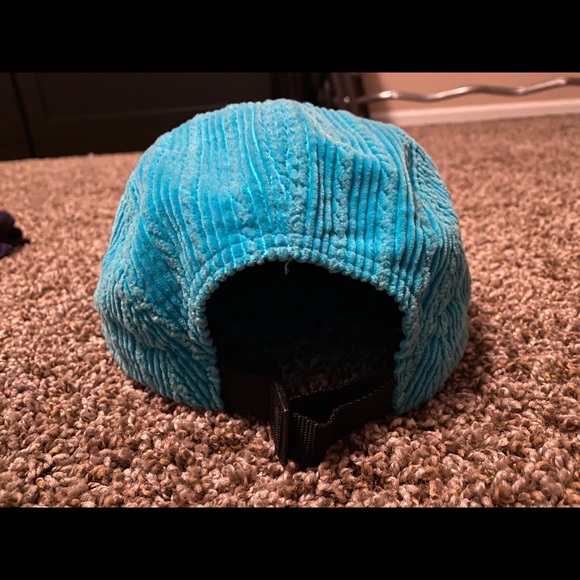 Light blue corduroy supreme strapback hat - Picture 2 of 4